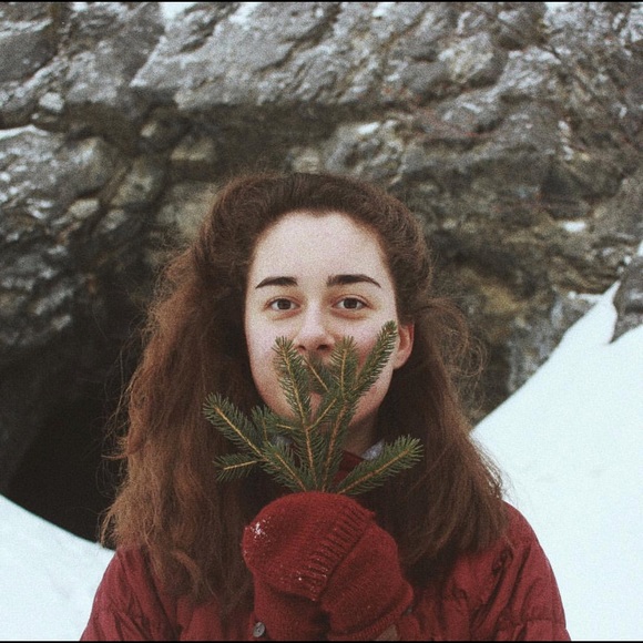 Meet your Posher, Stefanie - Picture 1 of 1